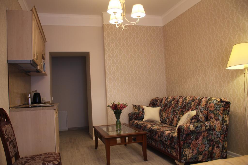 Vilnius Symphony Apartments Room photo